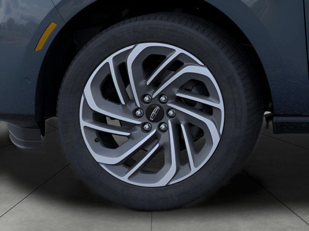 new 2025 Lincoln Navigator car, priced at $107,325
