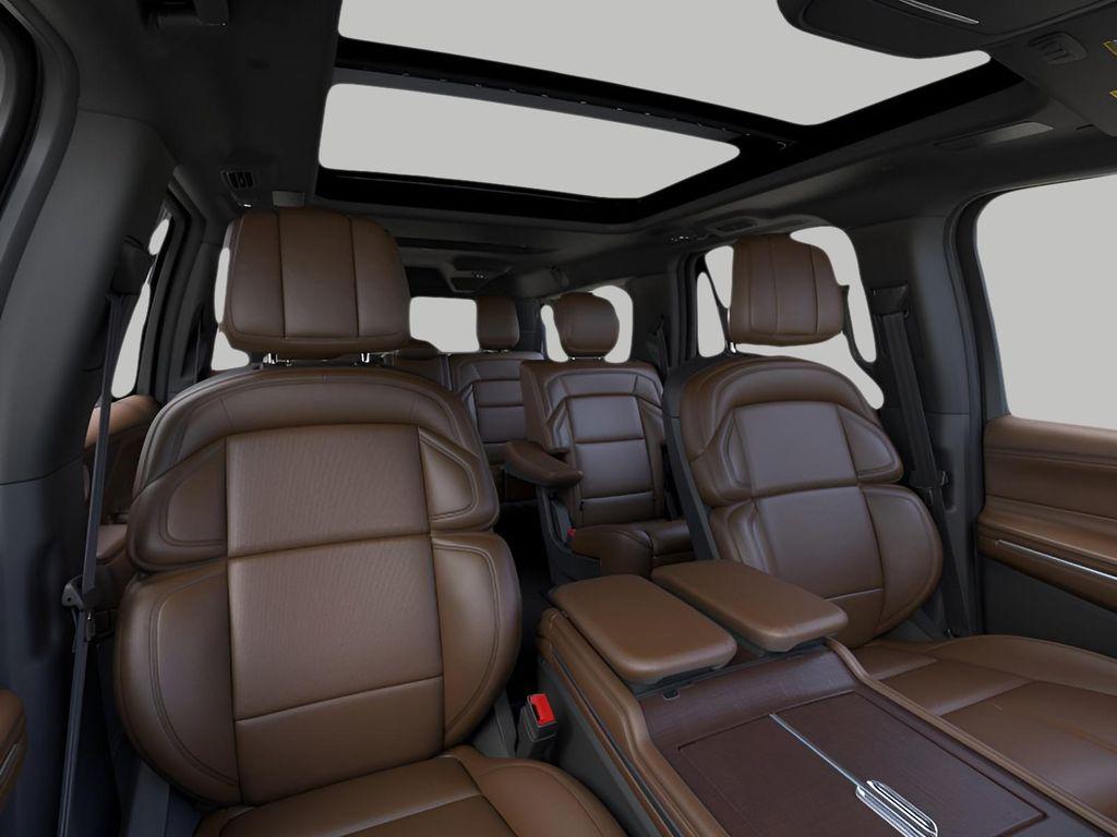 new 2025 Lincoln Navigator car, priced at $107,325