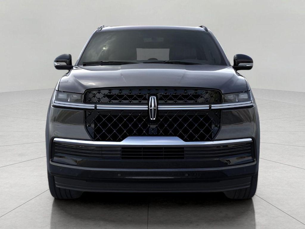 new 2025 Lincoln Navigator car, priced at $106,821