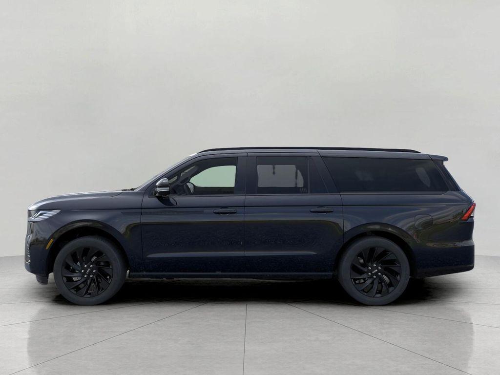 new 2025 Lincoln Navigator car, priced at $110,321