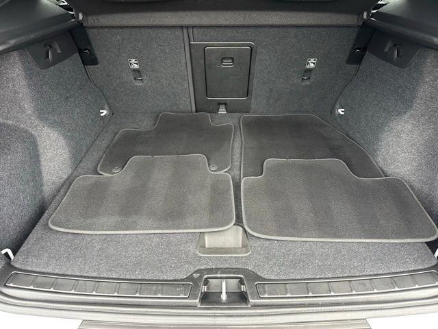 used 2025 Volvo XC40 car, priced at $29,512