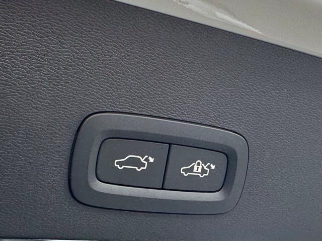 used 2025 Volvo XC40 car, priced at $29,512