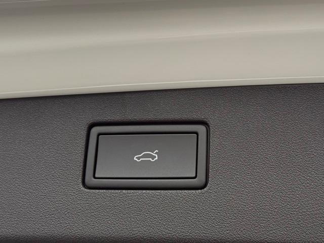 used 2025 Volkswagen Tiguan car, priced at $33,491