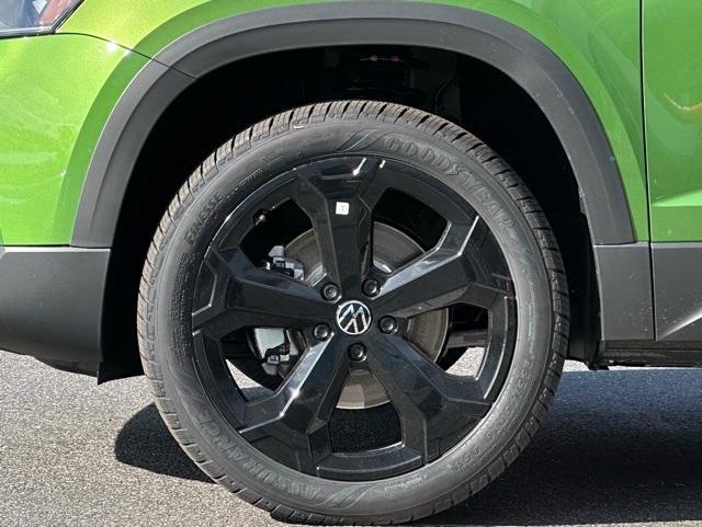 new 2025 Volkswagen Taos car, priced at $31,860