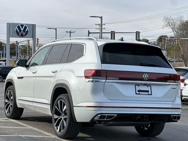 new 2025 Volkswagen Atlas car, priced at $52,312