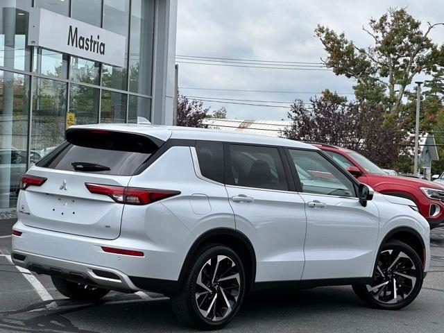 used 2024 Mitsubishi Outlander car, priced at $23,890