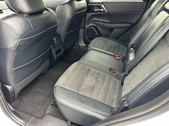 used 2024 Mitsubishi Outlander car, priced at $23,890