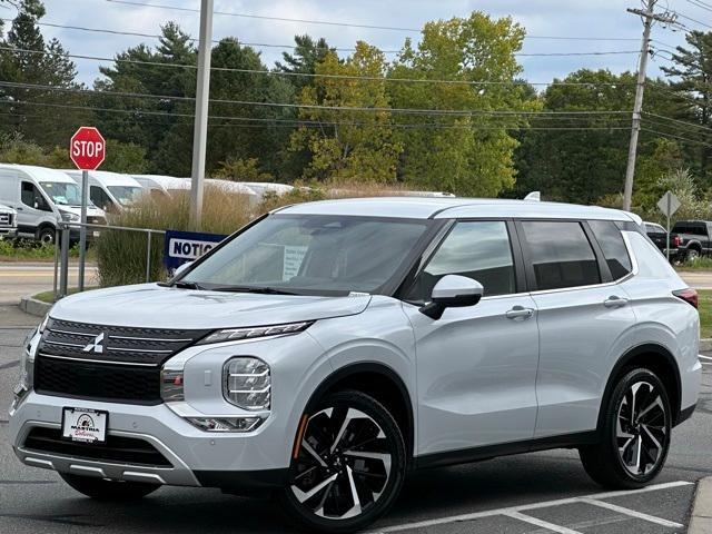 used 2024 Mitsubishi Outlander car, priced at $23,890