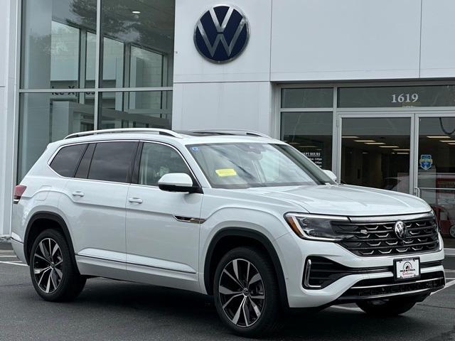 new 2025 Volkswagen Atlas car, priced at $51,457