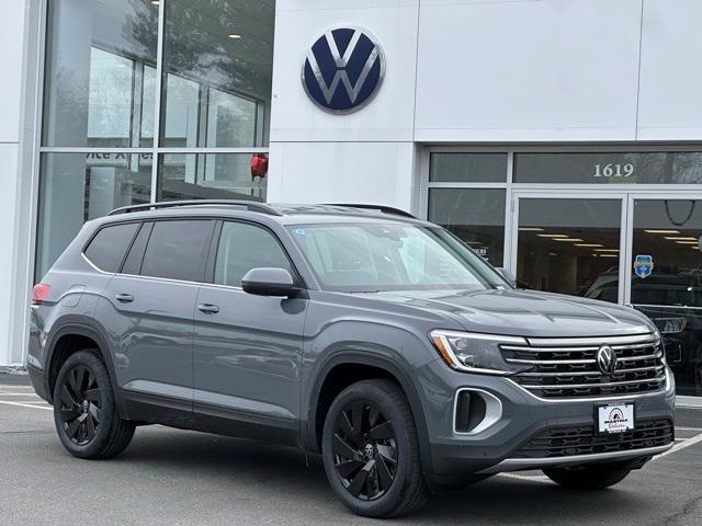 new 2025 Volkswagen Atlas car, priced at $46,922