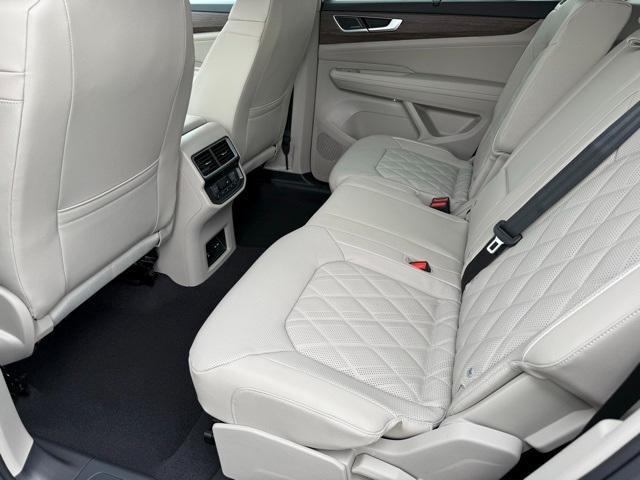 new 2026 Volkswagen Atlas car, priced at $57,416