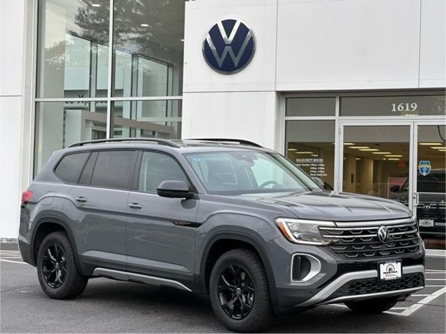 new 2025 Volkswagen Atlas car, priced at $49,409