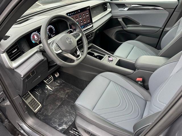 new 2025 Volkswagen Tiguan car, priced at $35,490