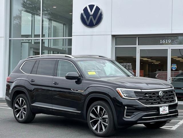 new 2025 Volkswagen Atlas car, priced at $51,321