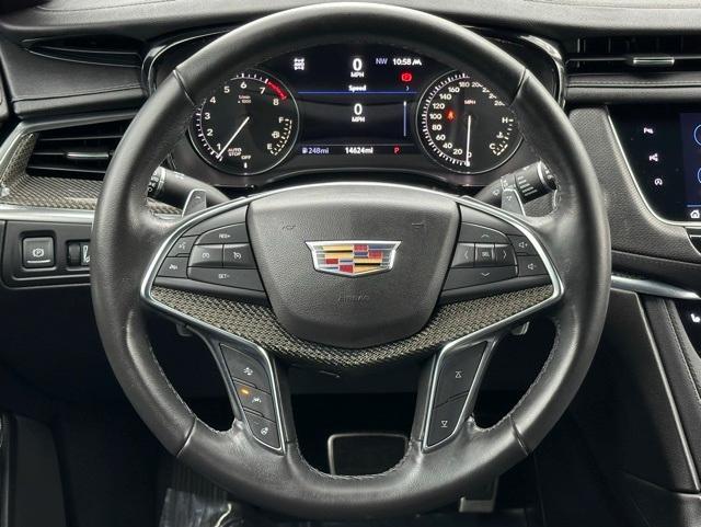 used 2021 Cadillac XT5 car, priced at $35,492