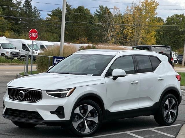used 2025 Volvo XC40 car, priced at $35,672