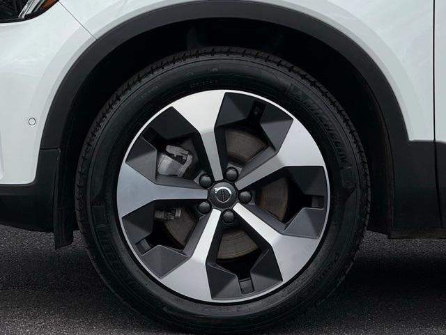 used 2025 Volvo XC40 car, priced at $35,672