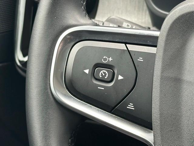 used 2025 Volvo XC40 car, priced at $35,672