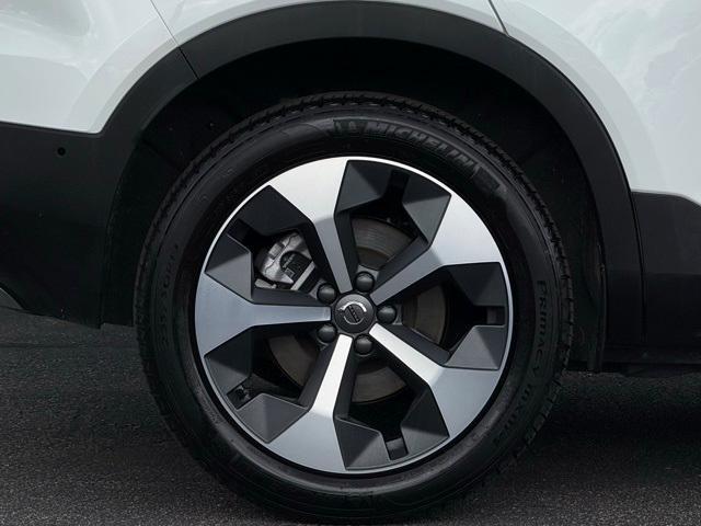 used 2025 Volvo XC40 car, priced at $35,672