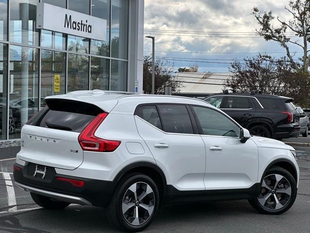 used 2025 Volvo XC40 car, priced at $35,672