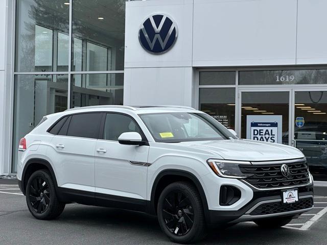new 2025 Volkswagen Atlas Cross Sport car, priced at $43,451