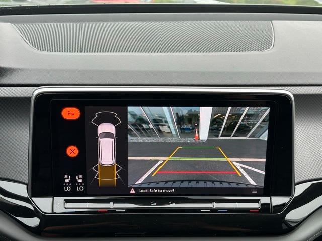 new 2025 Volkswagen Atlas car, priced at $41,974