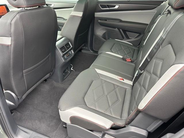 new 2025 Volkswagen Atlas car, priced at $41,974