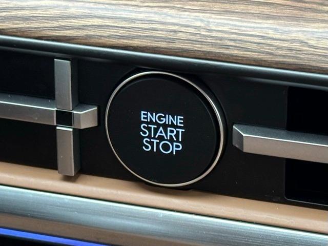 used 2025 Hyundai Santa Fe car, priced at $37,792