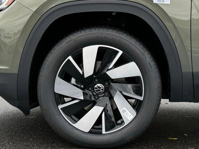 new 2026 Volkswagen Atlas Cross Sport car, priced at $45,394