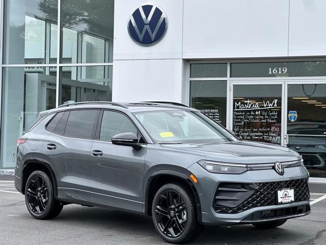 new 2025 Volkswagen Tiguan car, priced at $37,418