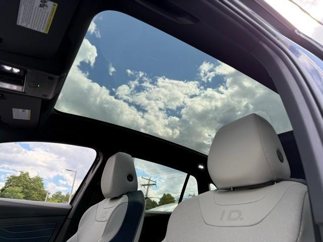 new 2025 Volkswagen ID.4 car, priced at $46,625