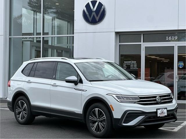 new 2024 Volkswagen Tiguan car, priced at $28,711