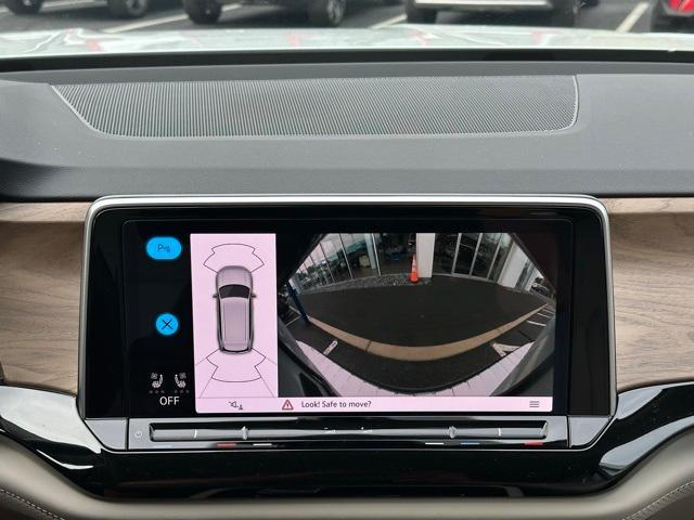 new 2026 Volkswagen Atlas car, priced at $45,415