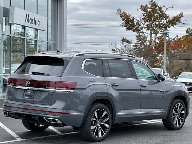 new 2025 Volkswagen Atlas car, priced at $52,259