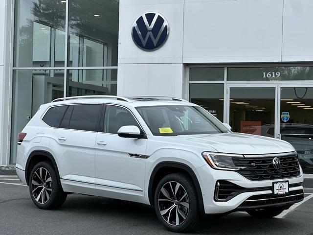 new 2026 Volkswagen Atlas car, priced at $54,716