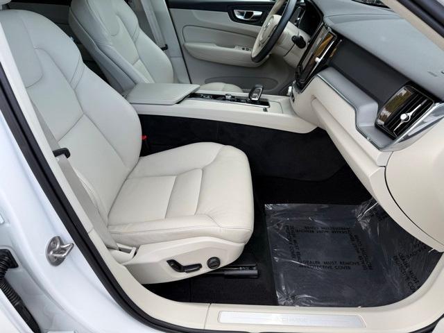 used 2024 Volvo XC60 Recharge Plug-In Hybrid car, priced at $33,890