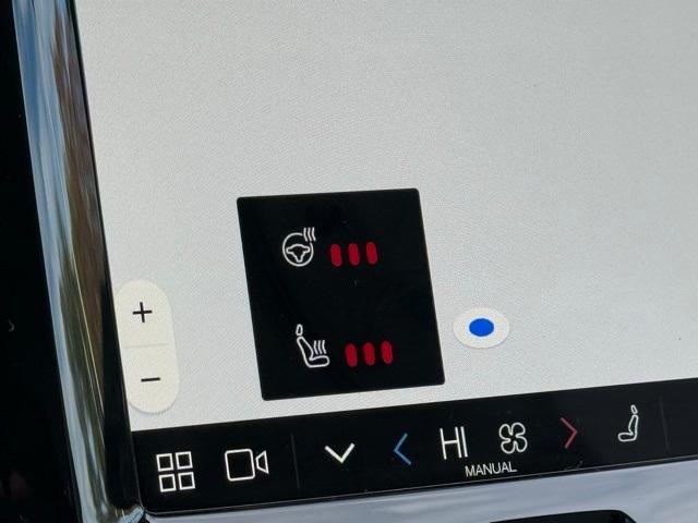 used 2024 Volvo XC60 Recharge Plug-In Hybrid car, priced at $33,890