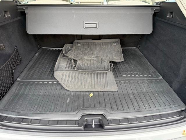 used 2024 Volvo XC60 Recharge Plug-In Hybrid car, priced at $33,890