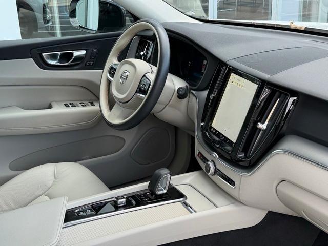 used 2024 Volvo XC60 Recharge Plug-In Hybrid car, priced at $33,890
