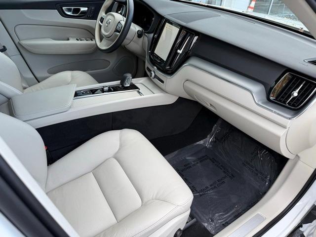 used 2024 Volvo XC60 Recharge Plug-In Hybrid car, priced at $33,890