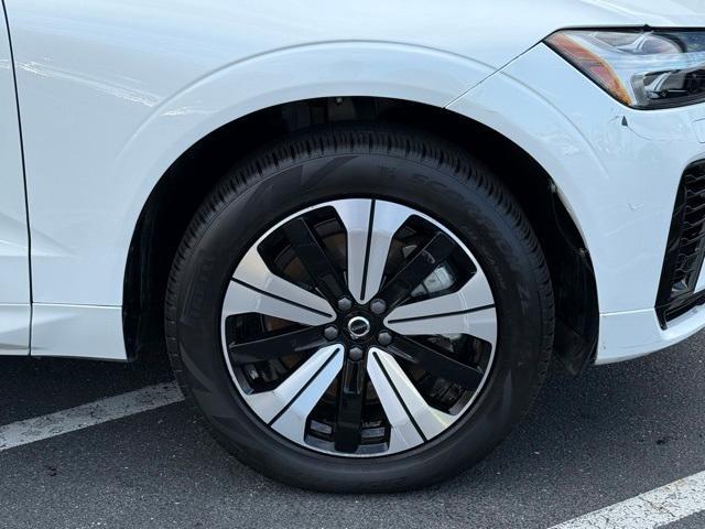 used 2024 Volvo XC60 Recharge Plug-In Hybrid car, priced at $33,890