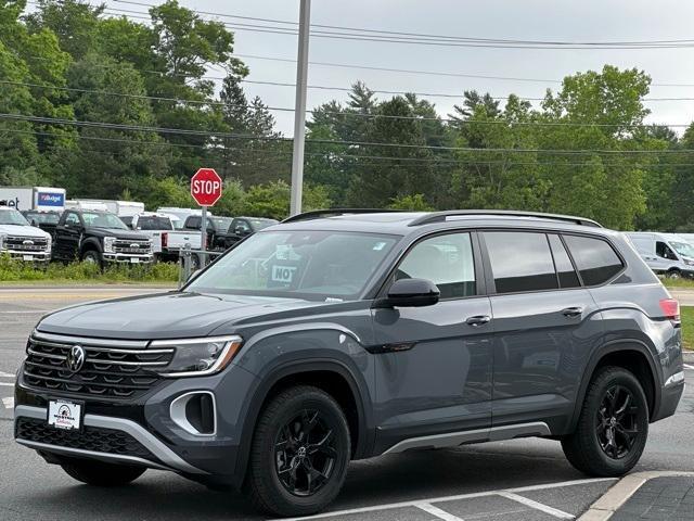 new 2025 Volkswagen Atlas car, priced at $49,821