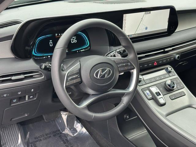 used 2025 Hyundai Palisade car, priced at $40,892