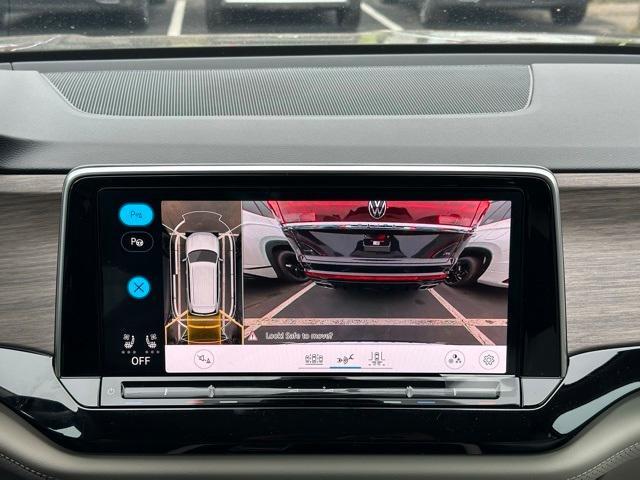 new 2026 Volkswagen Atlas car, priced at $53,681