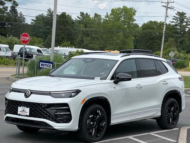 new 2025 Volkswagen Tiguan car, priced at $37,549