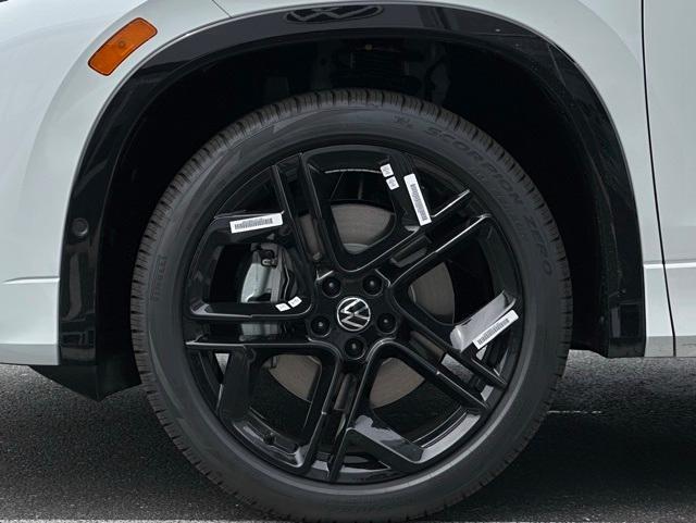 new 2025 Volkswagen Tiguan car, priced at $37,549