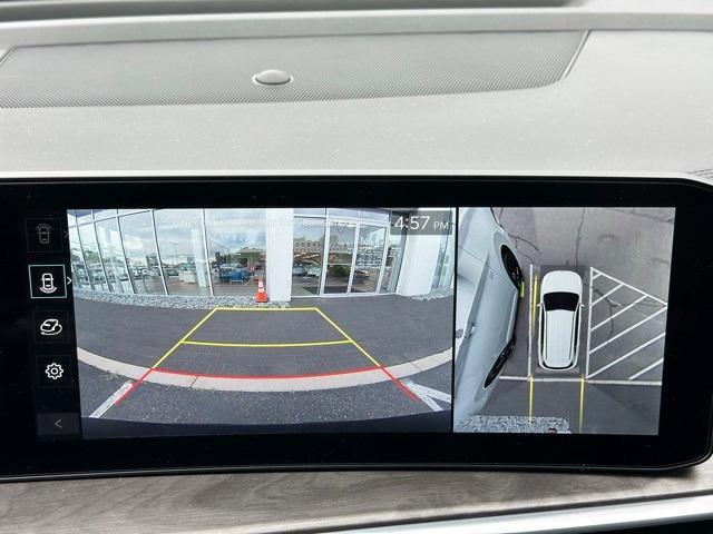 used 2025 Kia Sorento car, priced at $43,891