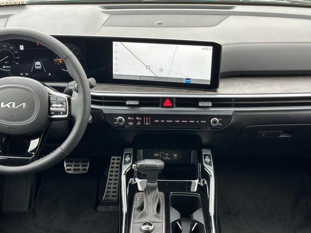 used 2025 Kia Sorento car, priced at $43,891