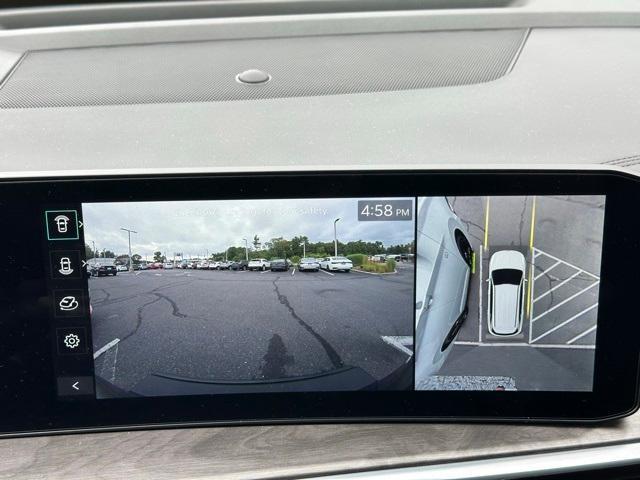 used 2025 Kia Sorento car, priced at $43,891