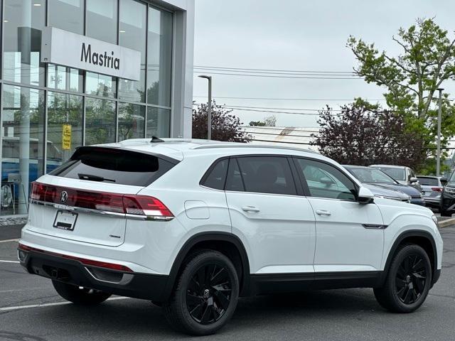 new 2025 Volkswagen Atlas Cross Sport car, priced at $44,701